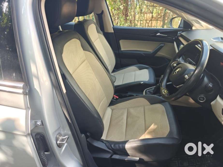 Skoda Slavia 1.0 Tsi Style, 2023, Petrol