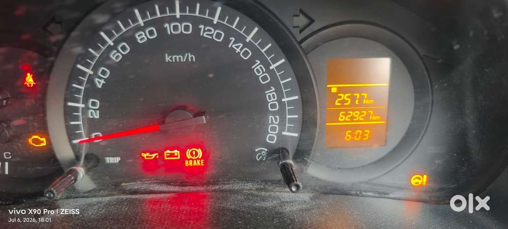 Maruti Suzuki Swift Lxi Optional-o, 2017, Petrol