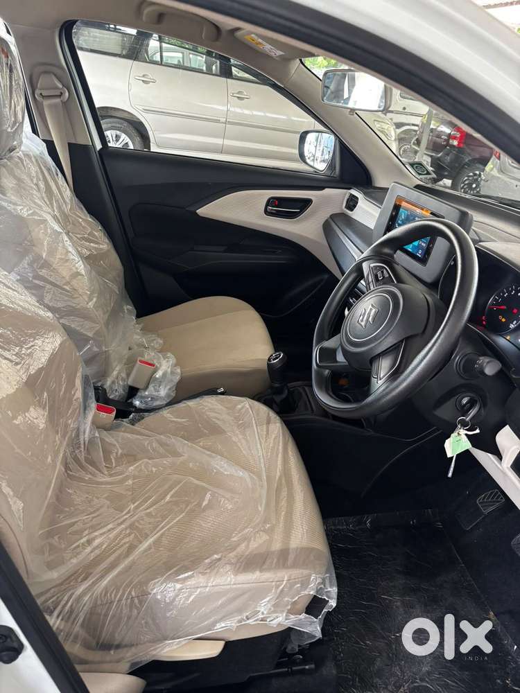 Maruti Suzuki Swift Dzire 1.3 Vxi, 2026, Petrol
