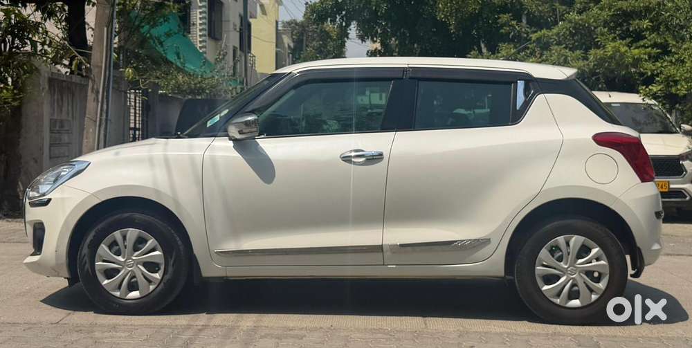 Maruti Suzuki Swift Vxi + Manual, 2021, Petrol