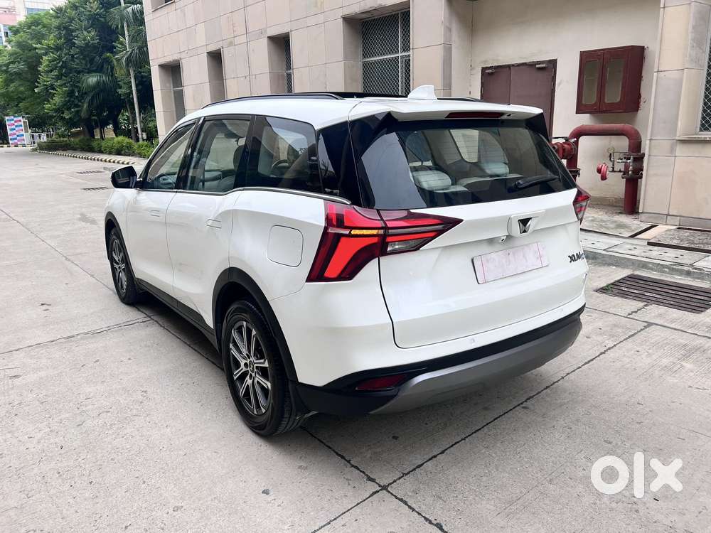 Mahindra Xuv700 2.0 Ax 7 Petrol Mt Str, 2022, Petrol