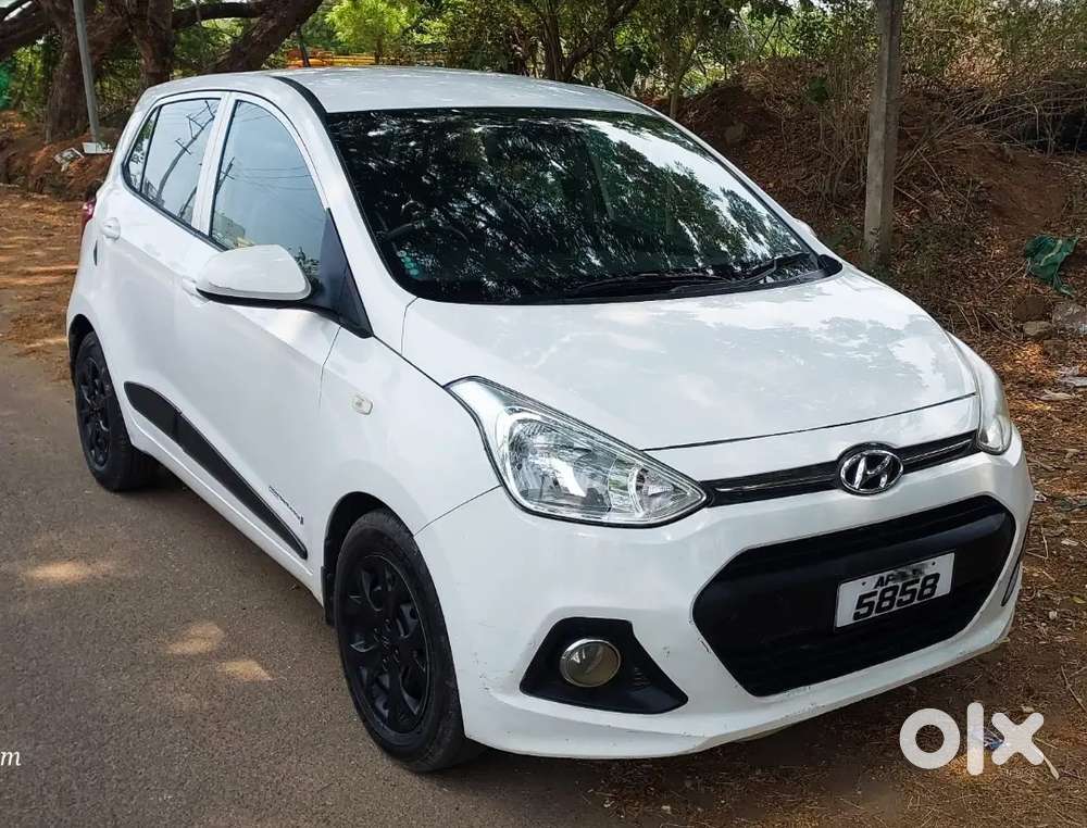 Hyundai Grand I10 2014 Diesel 98000 Km Driven White Colour