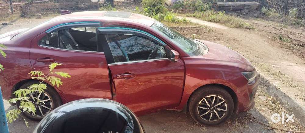 Maruti Suzuki Swift Dzire Zxi + Mt, 2025, Petrol