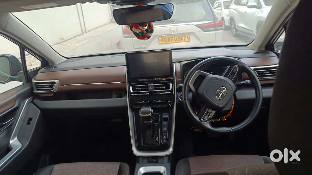 Toyota Innova Hycross 2.0 Vx Hybrid 7 Str, 2024, Petrol