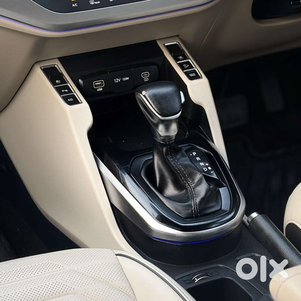 Kia Carens 1.4 Luxury Plus Dct 7 Str, 2022, Petrol