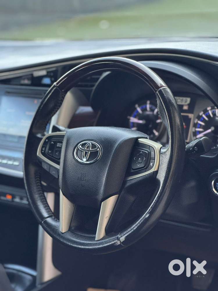 Toyota Innova Crysta 2.4 V, 2017, Diesel