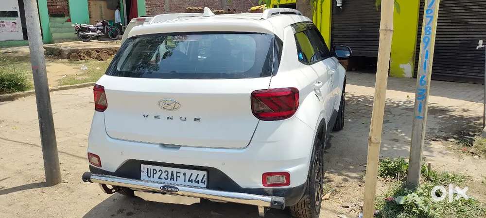 Hyundai Venue 2021 Petrol Well Maintained