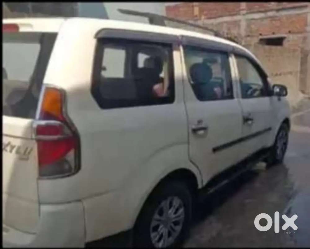 Mahindra Xylo 2012
