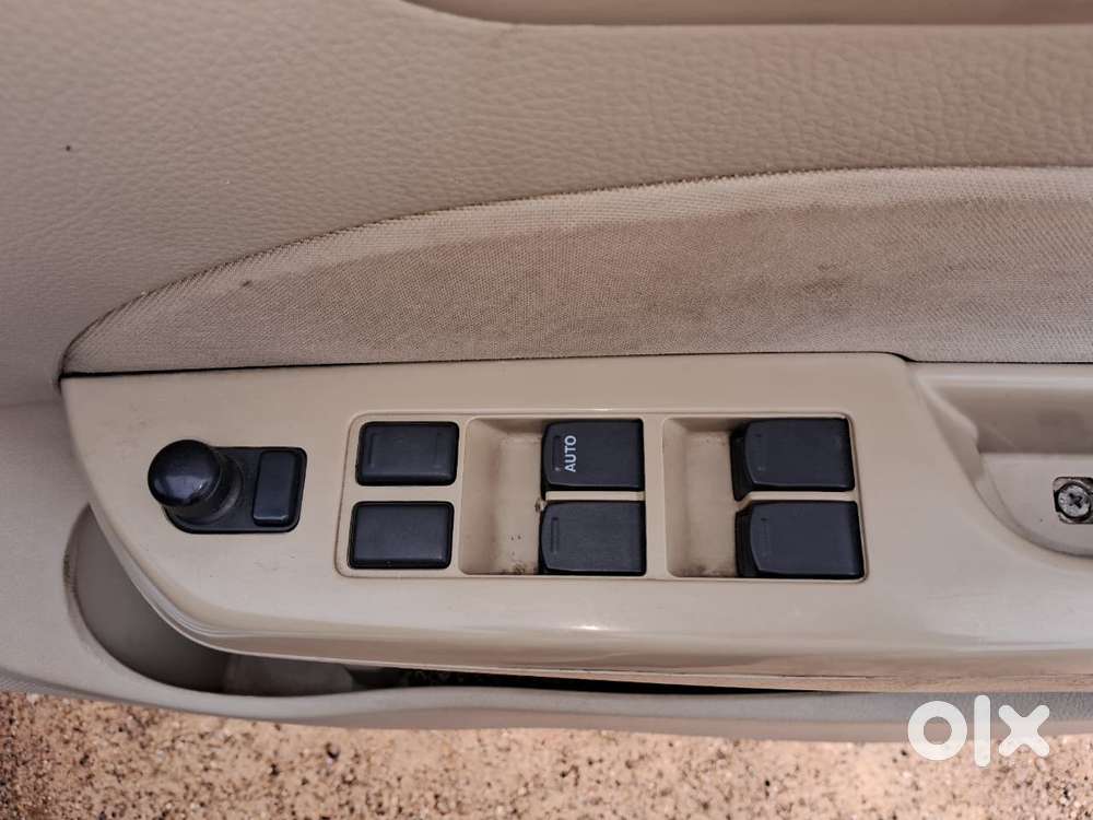Maruti Suzuki Dzire Ags Zdi Plus, 2016, Diesel
