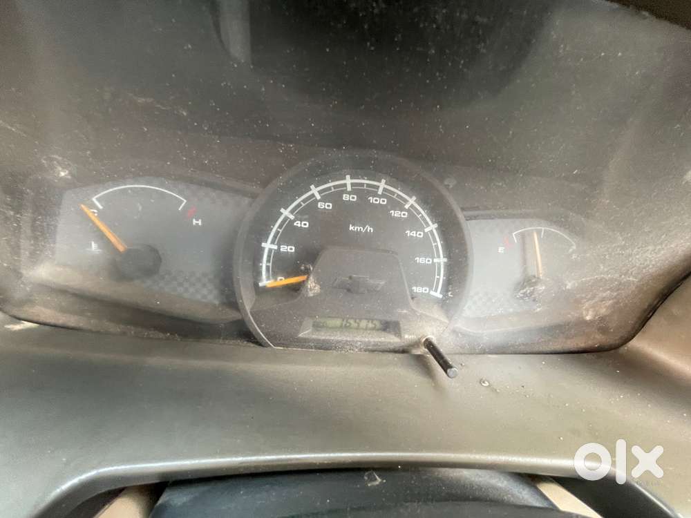 Chevrolet Tavera Neo 2012