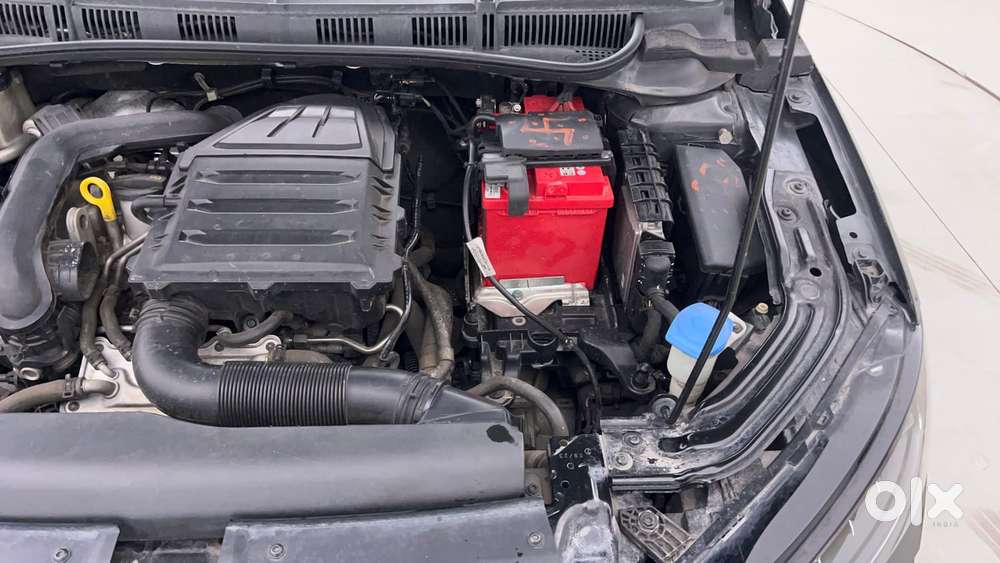 Skoda Slavia Style 1.0l Tsi Mt, 2023, Petrol