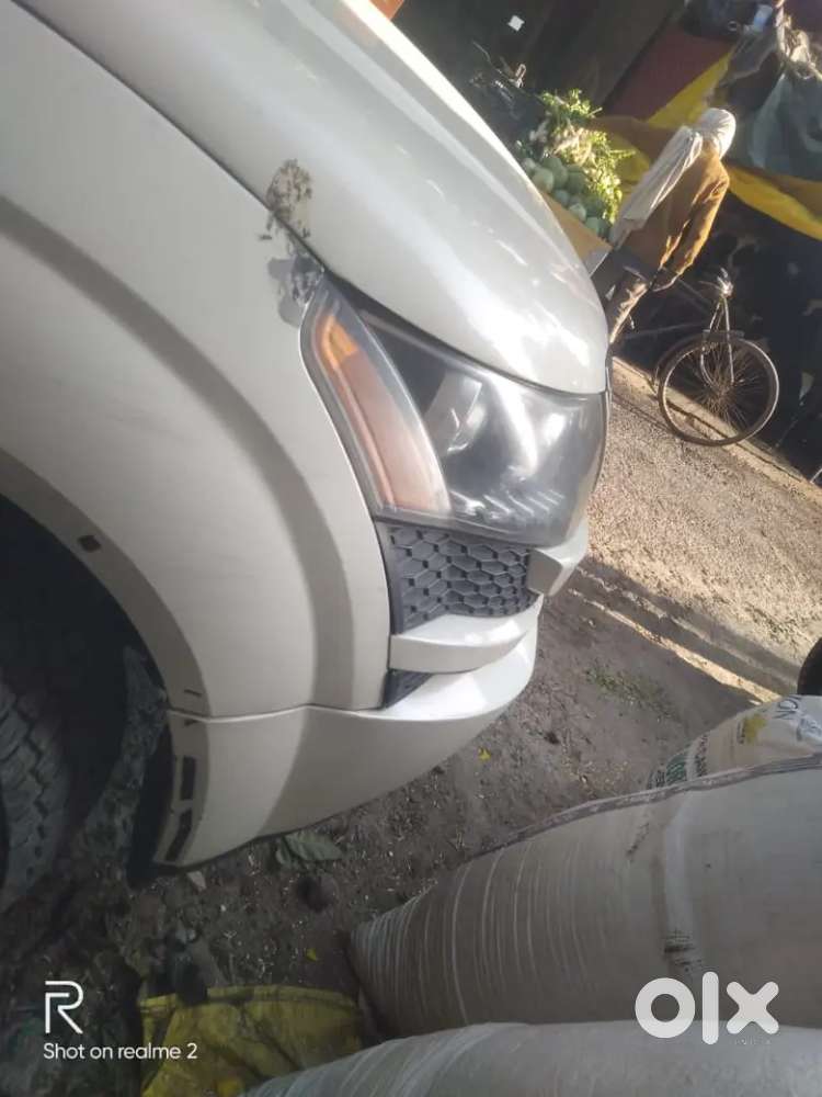 Mahindra Xuv500 2015 Diesel 80000 Km Driven