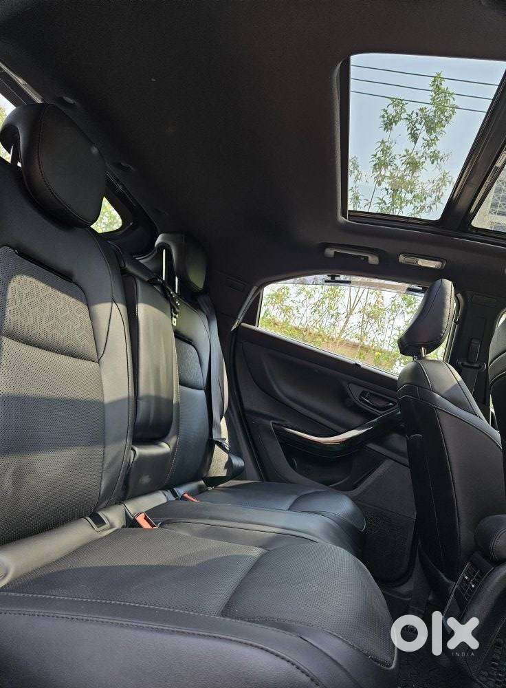 Tata Curvv S 1.2 Revotron Petrol 6mt, 2025, Petrol