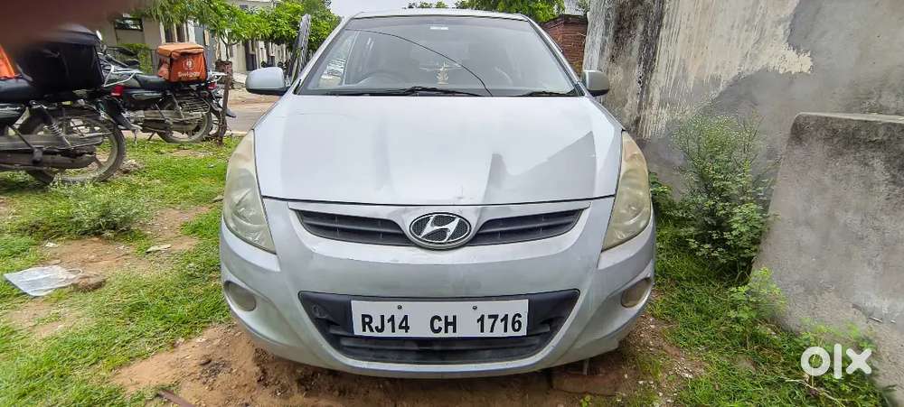 Hyundai I20 Asta Top Model 2009  Petrol + Lpg  Abs