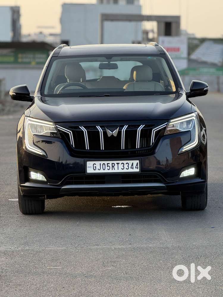 Mahindra Xuv700 Ax 5 Petrol Mt Str (e), 2022, Petrol