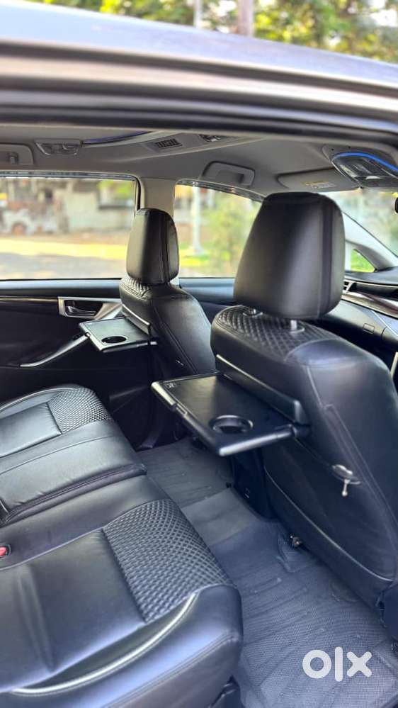 Toyota Innova Crysta [2020-ongoing] 2.4 Vx 8 Str, 2020, Diesel