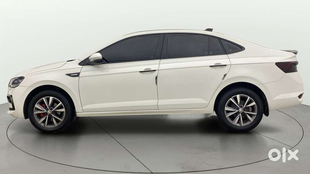 Skoda Slavia Style 1.0l Tsi Mt, 2022, Petrol
