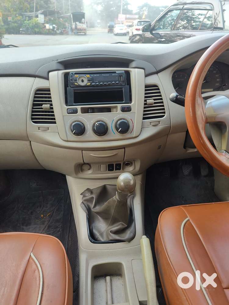 Toyota Innova 2.5 G (diesel) 8 Seater, 2014, Diesel