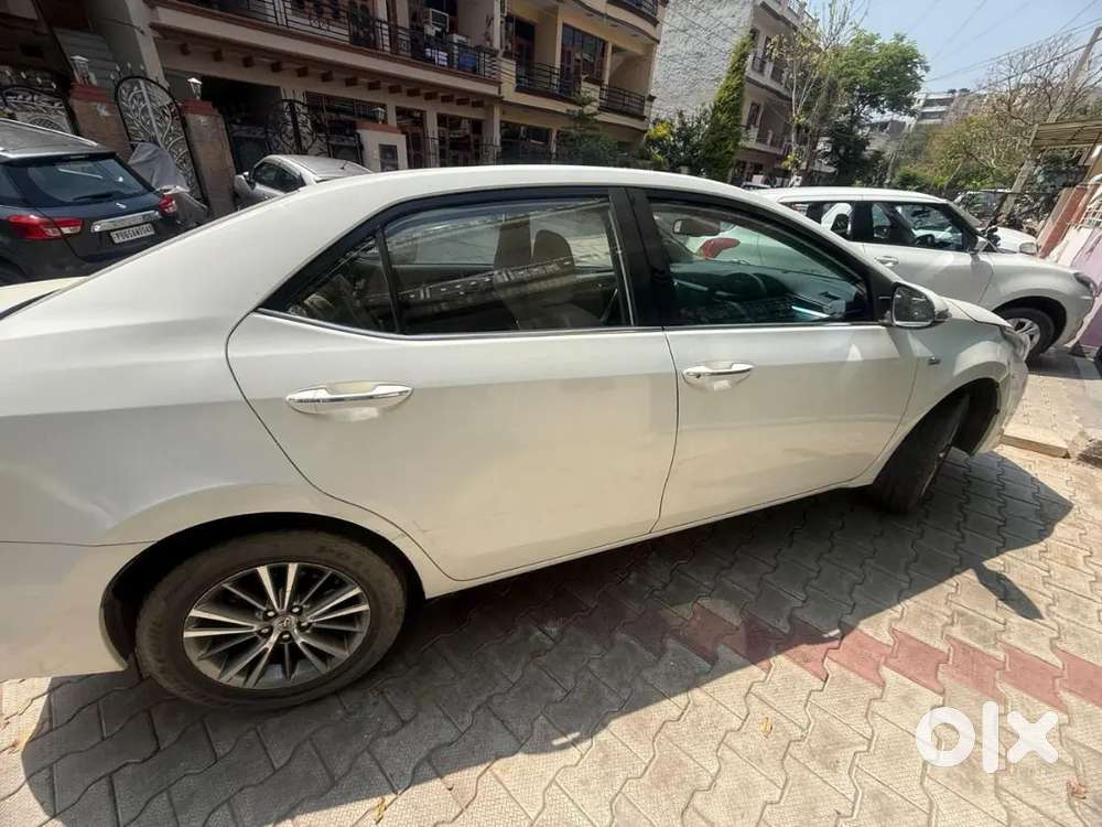 Toyota Corolla Altis 2015 Petrol Well Maintained