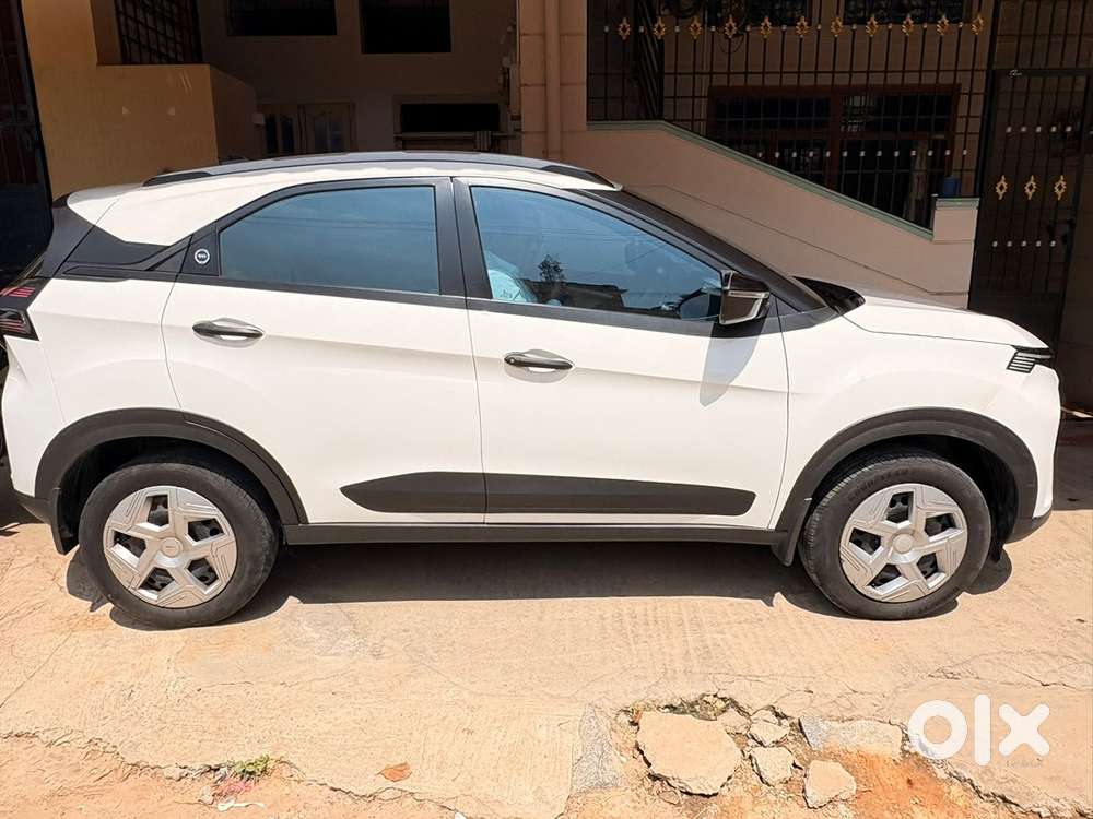 Tata Nexon Petrol 2024