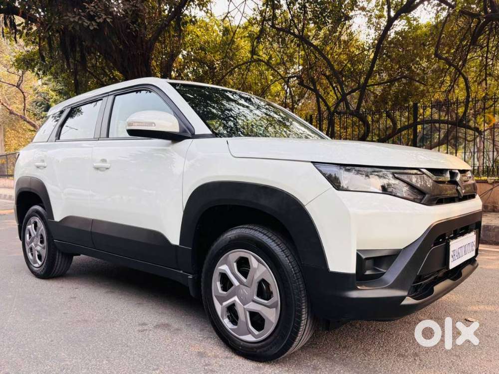 Maruti Suzuki Brezza 1.5 Lxi Smart Hybrid, 2025, Petrol