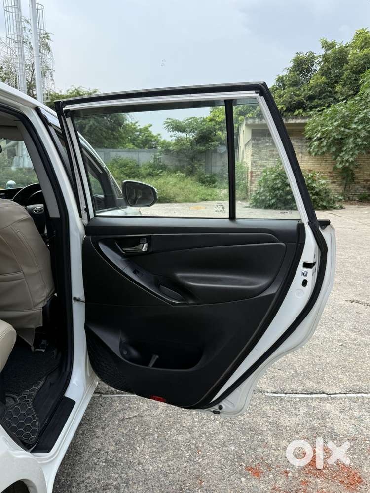Toyota Innova Crysta 2.4 Gx Mt 8s, 2020, Diesel