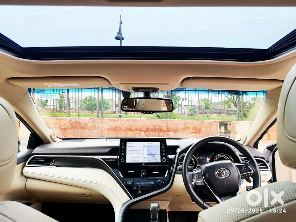 Toyota Camry Hybrid, 2024, Petrol