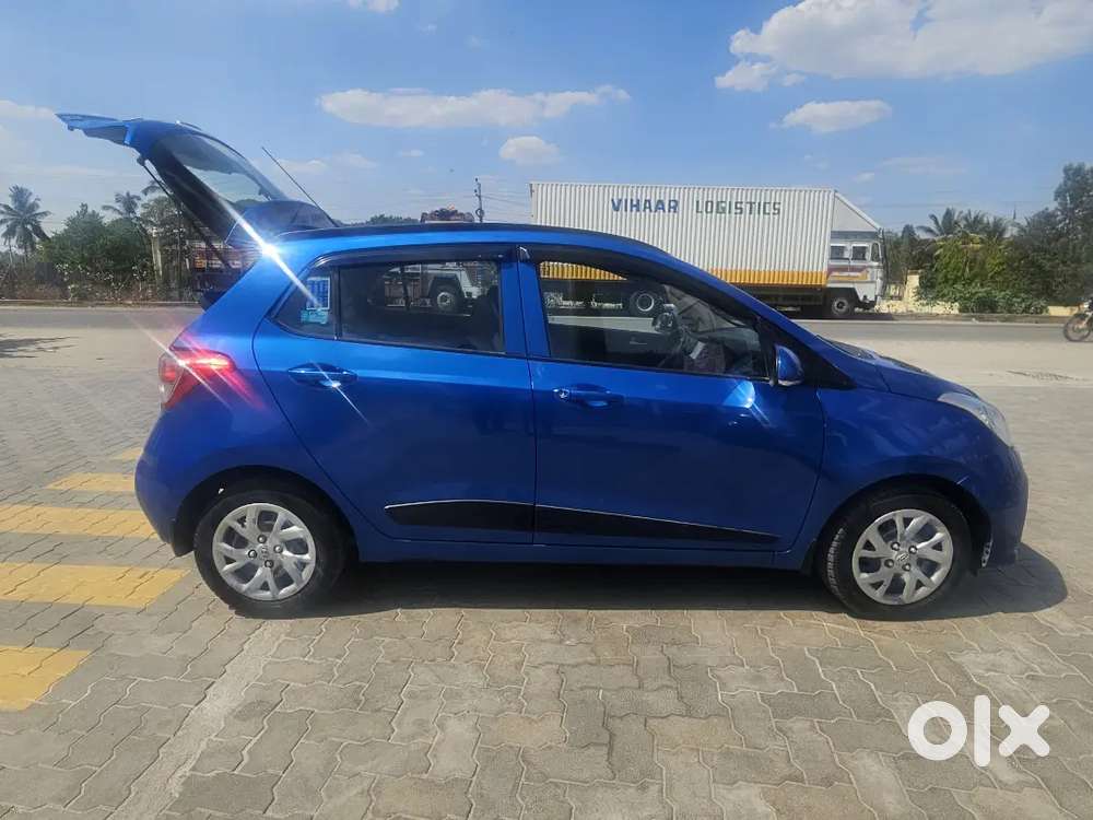 Hyundai Grand I10 Sportz 2019 Petrol Showroom Maintained