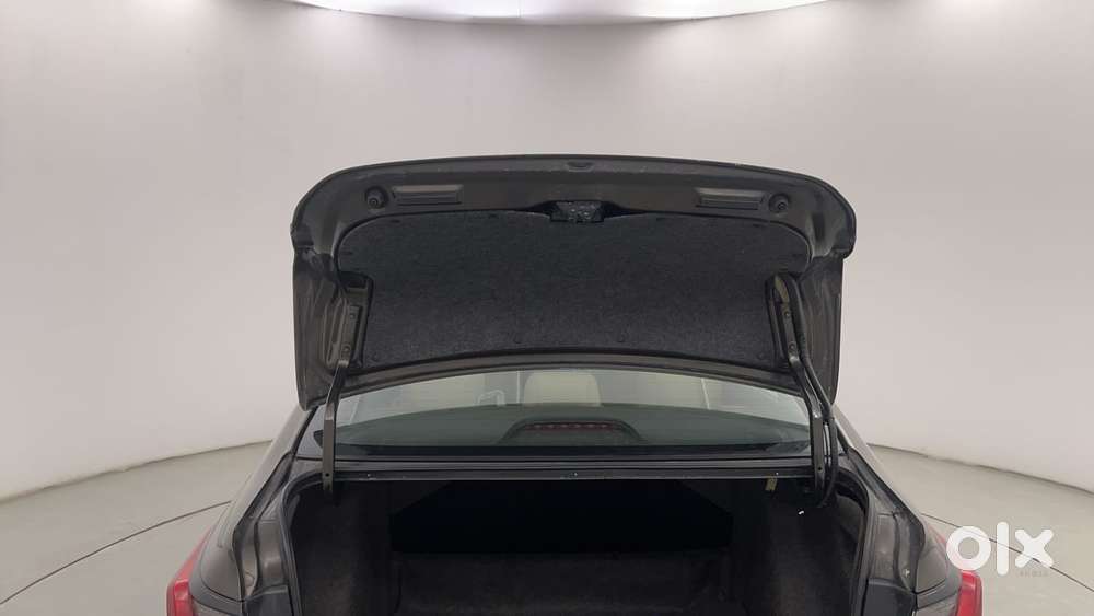 Honda City Vx Petrol Mt, 2023, Petrol