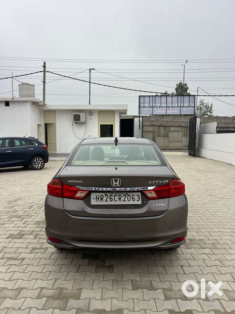 Honda City 1.5 V 5th Gen I-vtec Mt, 2015, Petrol