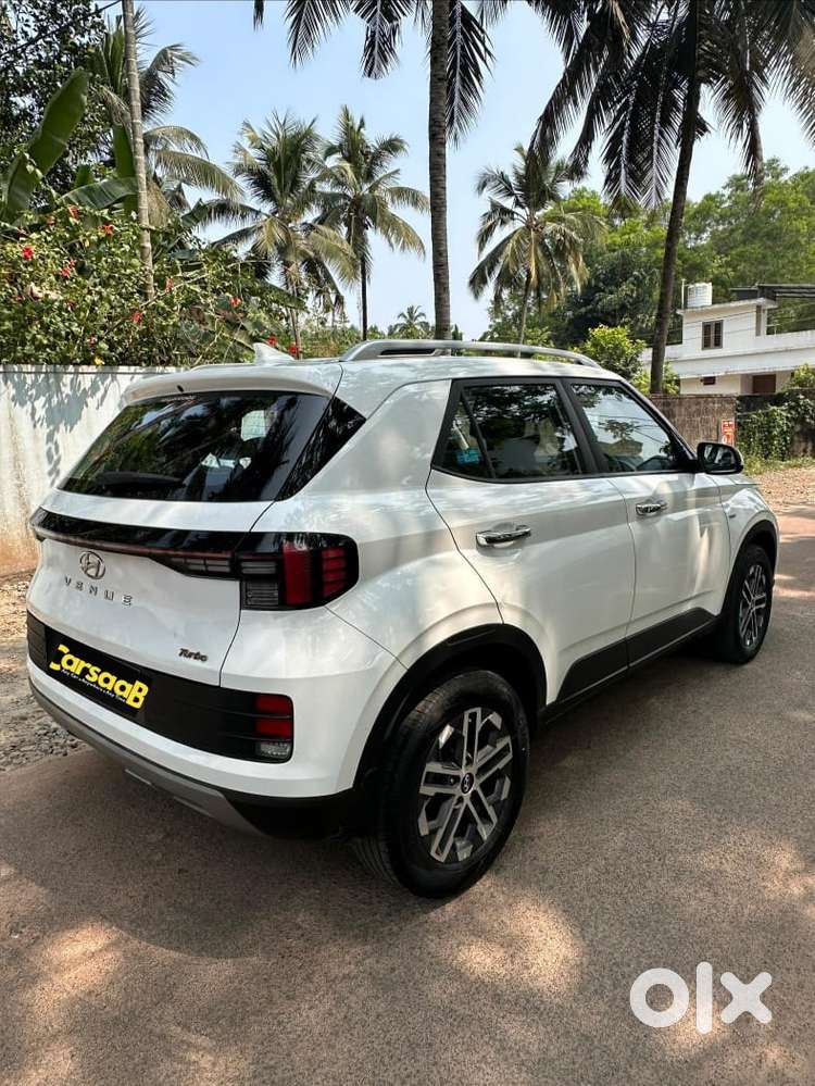 Hyundai Venue 1.0 Sx (o) Turbo Dct, 2023, Petrol