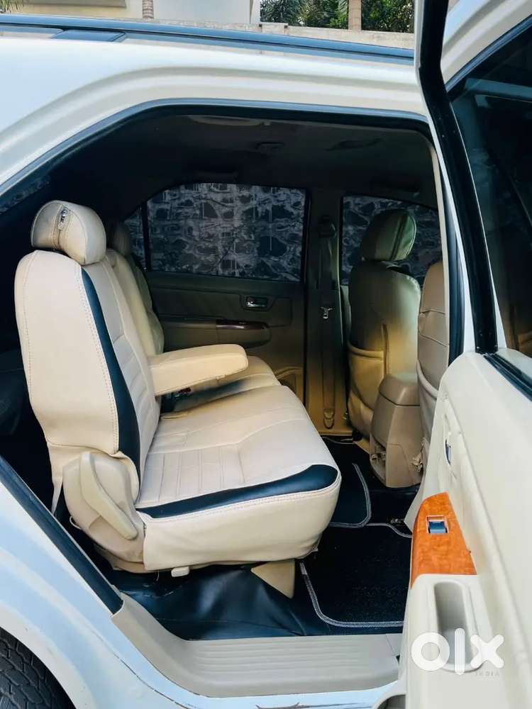 Toyota Fortuner 3.0 2011