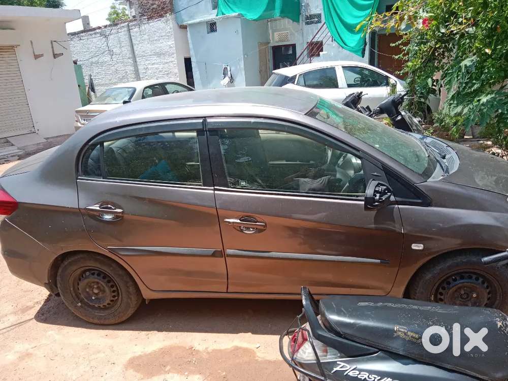 Honda Amaze 2013 Diesel Well Maintained