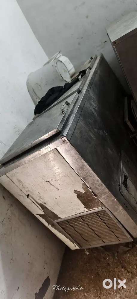400 litre steel body milk fridge 4 खान्ने है