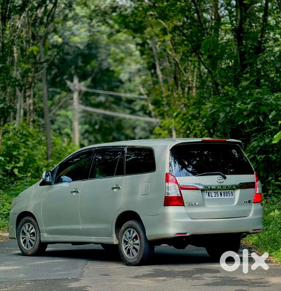 Toyota Innova 2015 Diesel 184500 Km Driven