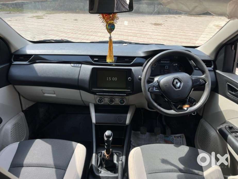 Renault Triber Rxt, 2021, Petrol