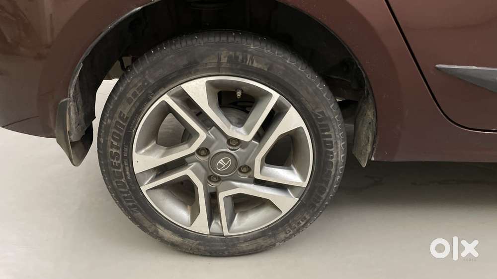 Tata Tigor Xza Plus, 2022, Petrol