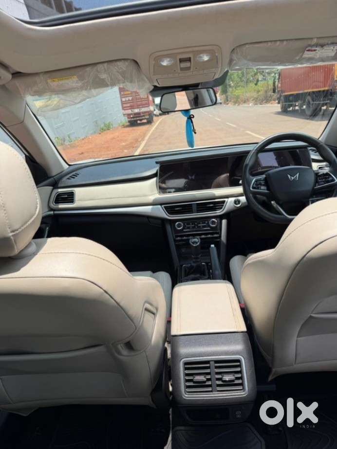 Mahindra Xuv700 2.2 Ax 7 Diesel Mt Str, 2022, Diesel