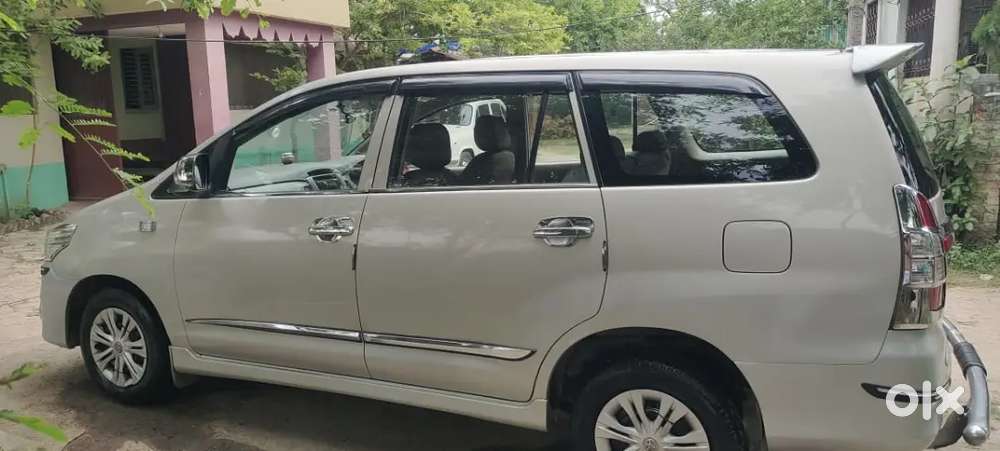 Toyota Innova 2.5 G 2012