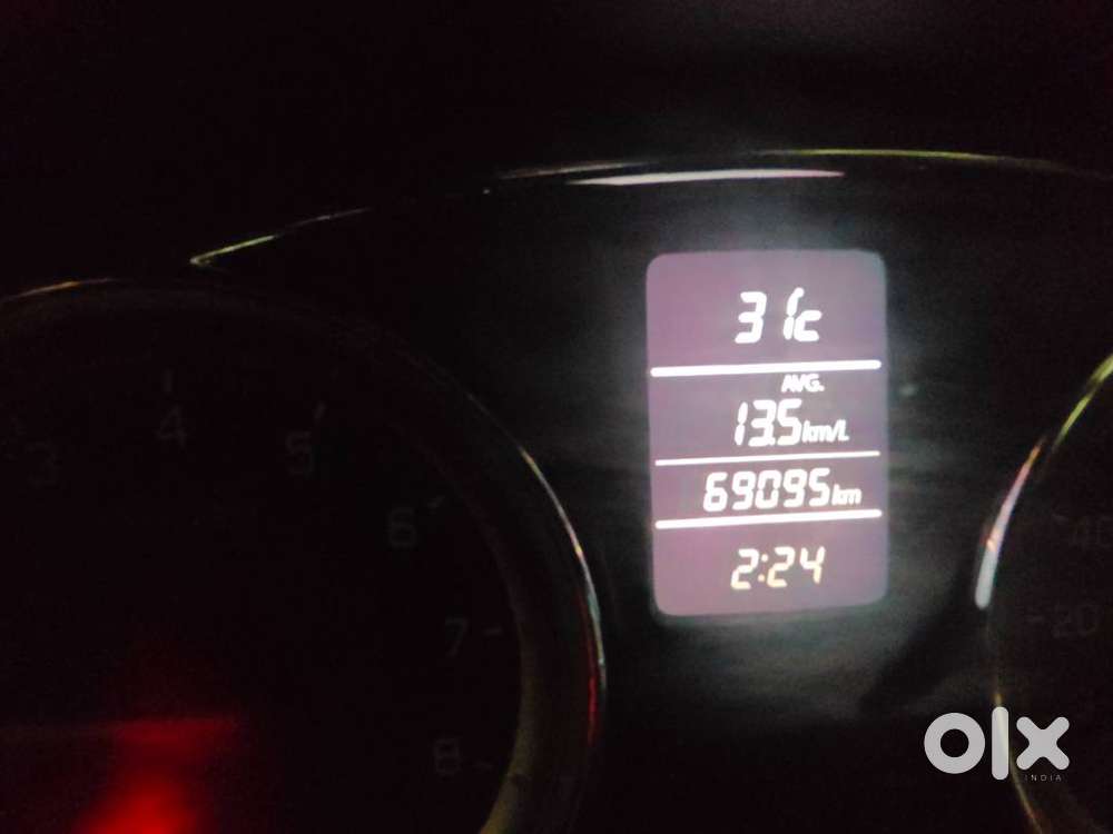 Ciaz Zxi+ Manual 2015 - 1st Owner - 69000 Km - Company Service