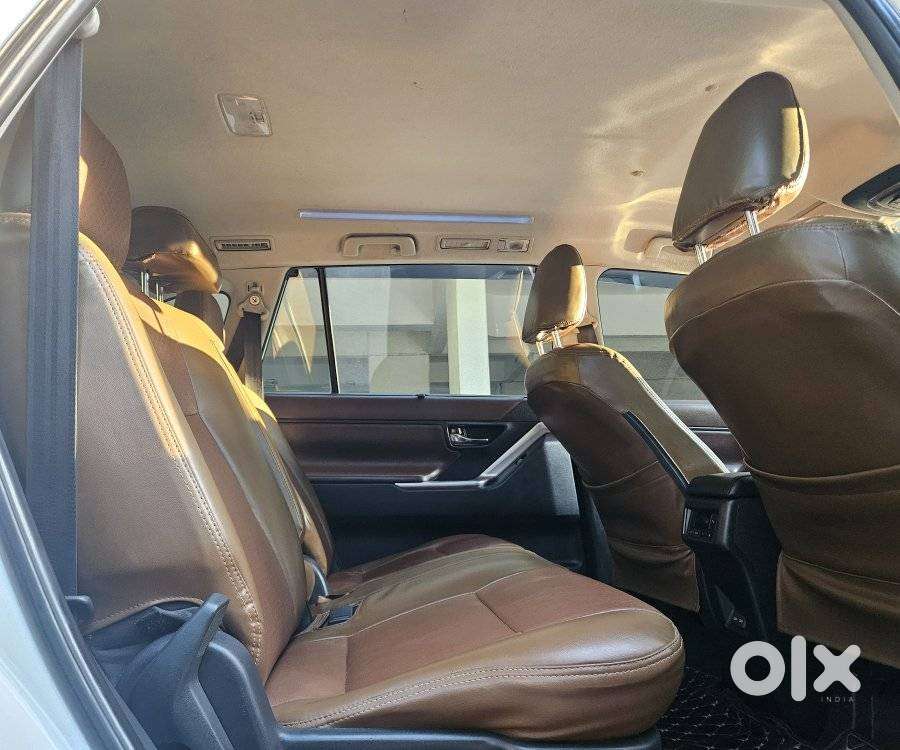 Toyota Innova Hycross 2.0 Vx Hybrid 8 Str, 2023, Petrol