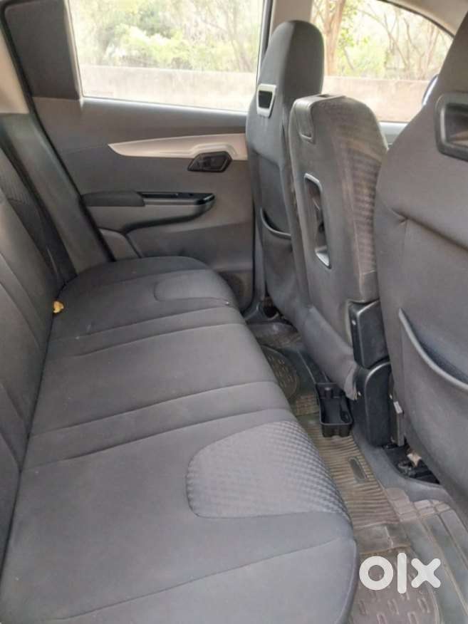 Mahindra Kuv100 Nxt 1.2 K6 Plus Petrol 6 Str, 2018, Cng & Hybrids