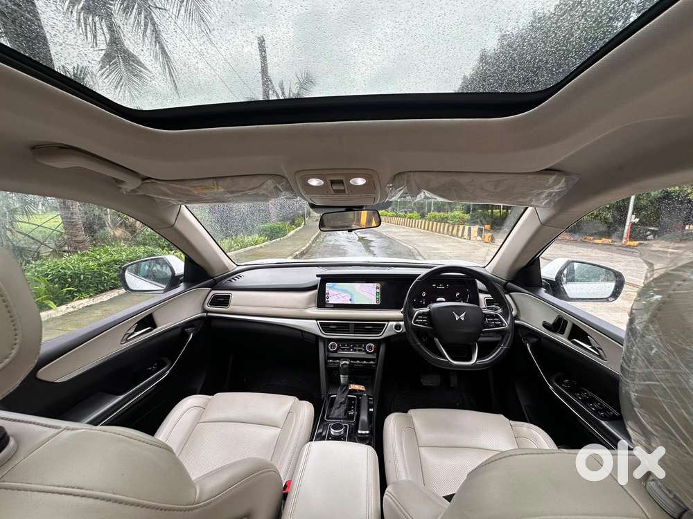 Mahindra Xuv700 2.2 Ax 7 Diesel At Str Awd, 2023, Diesel