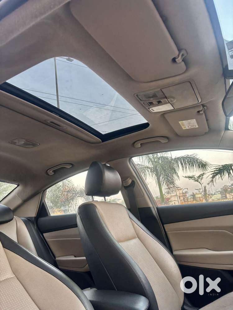 Hyundai Verna 1.6 Sx (o) Vtvt, 2018, Petrol