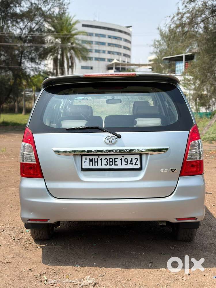 Toyota Innova 2009-2011 2.5 Vx 8 Str Bsiv, 2012, Diesel