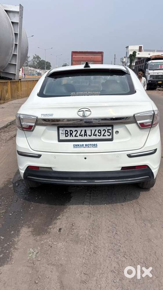 Tata Tigor  Petrol 2023 Well Maintained
