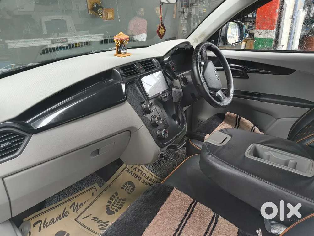 Mahindra Kuv 100 2016