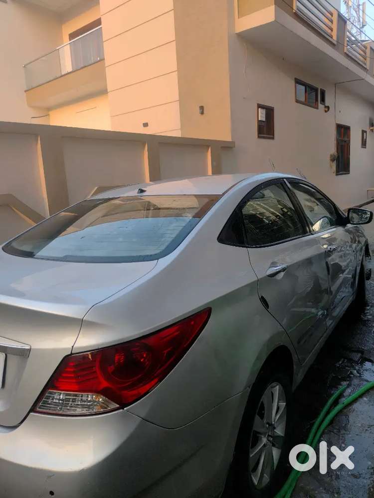 Hyundai Verna Crdi 2011