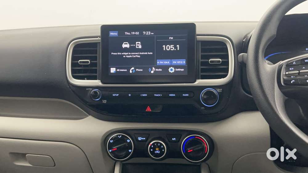 Hyundai Venue 1.2 S (o), 2024, Petrol