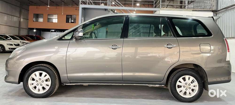 Toyota Innova 2.5 V 7 Str, 2009, Diesel